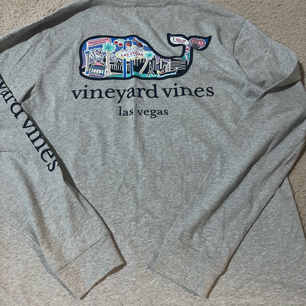 Brand New Vineyard Vines grey long sleeve Las Vegas Shirt Adult Small